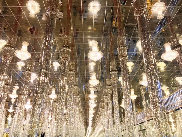 Mozaik kutsal (Cam Şapel) Chan Tha Ram Tapınağı (Tha Sung Tapınağı) Uthai thani, Tayland.