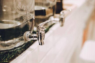 Cafe or Restaurant'ta soğuk su sebili. Minimal soğutucu.