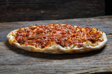 Lezzetli kızartma pizza yemek