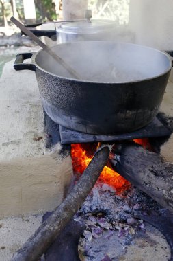 Tipik kırsal evde Brezilya iç ahşap soba