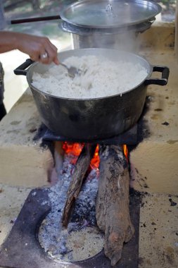 Tipik kırsal evde Brezilya iç ahşap soba