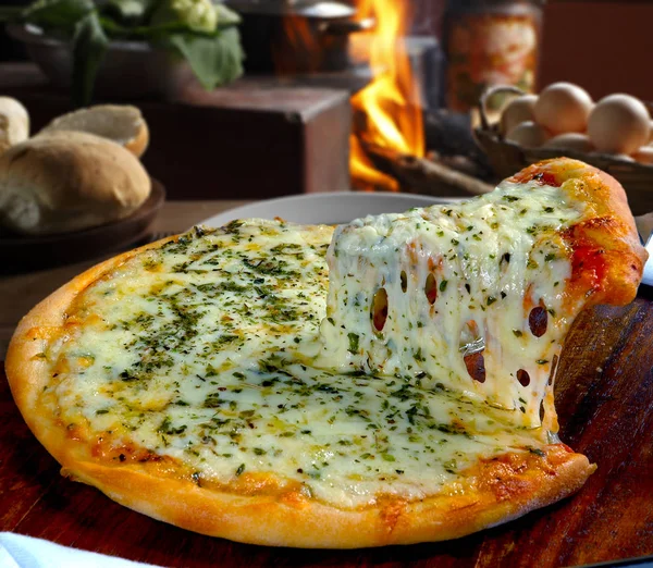 比萨片融化的奶酪 — 图库照片