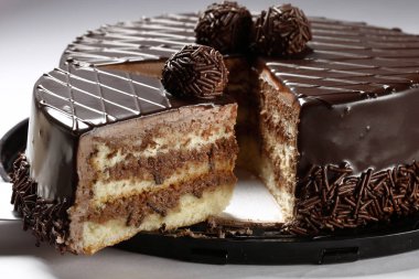 Bonbon ile çikolatalı kek