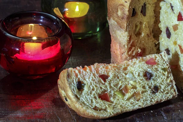 Panettone Mit Getrockneten Früchten — Stockfoto