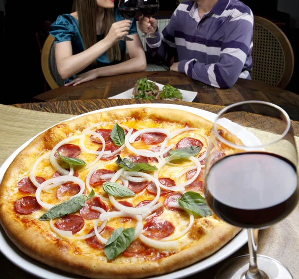 Pizza Margherita Hecha Con Tomates Mozzarella — Foto de Stock