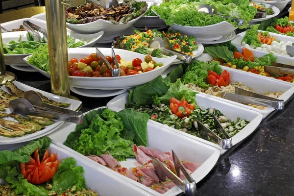 Saláta Önkiszolgáló Étterem — Stock Fotó