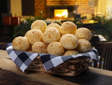 Brezilyalı Aperatif peynir ekmek