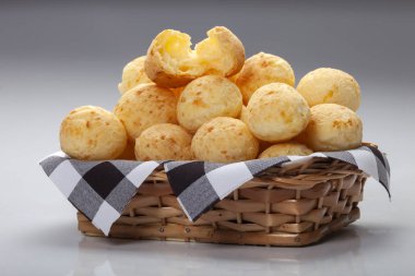 Brezilyalı Aperatif peynir ekmek