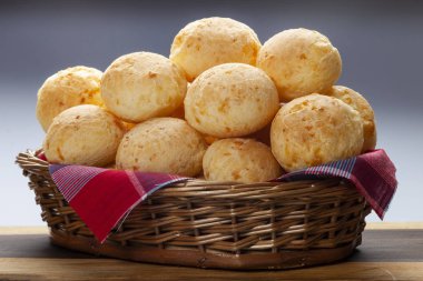 Brezilyalı Aperatif peynir ekmek