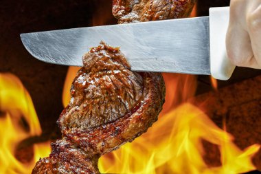 Picanha, geleneksel Brezilya barbeküsü.. 