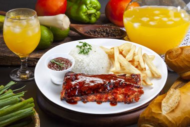 Izgara soslu pirzola.