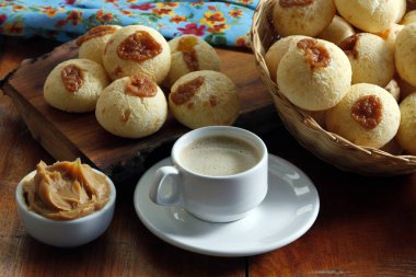 Brezilyalı Aperatif peynir ekmek