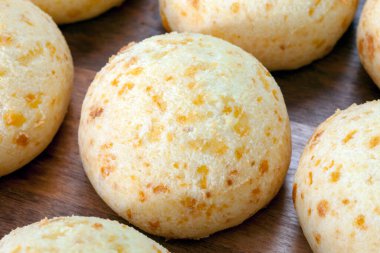 Brezilya yemeği, Minas Gerais 'den geleneksel peynirli ekmek - Pao de queijo