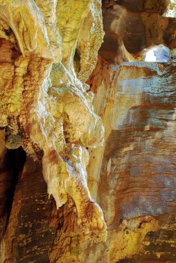 Matozinhos, Minas Gerais, scalequititi 'deki Cerca Grande State Park' taki arkeolojik mağara.