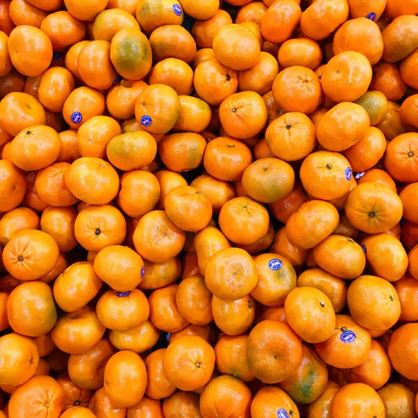 Φρέσκα Πορτοκάλια Στο Σούπερ Μάρκετ — Φωτογραφία Αρχείου