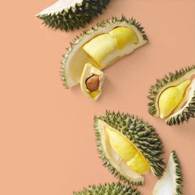 Taze şeftali bir arka plan, Tayland meyvelerden kralı durian kesti