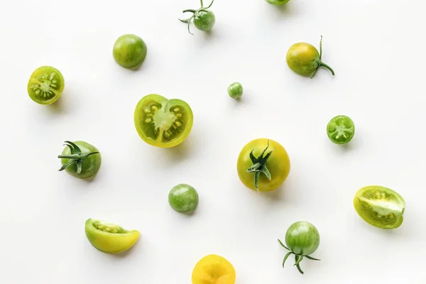 Groene Cherry Tomaat Patroon Een Witte Achtergrond Creatieve Plat Lag — Stockfoto