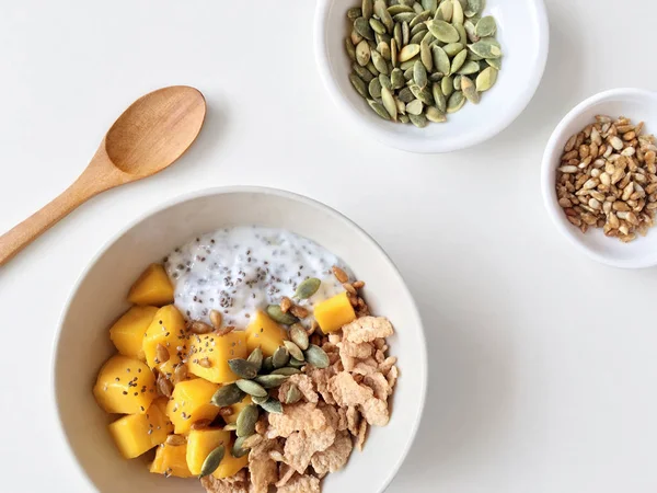 Bol Petit Déjeuner Sain Avec Pudding Aux Graines Chia Mangue — Photo