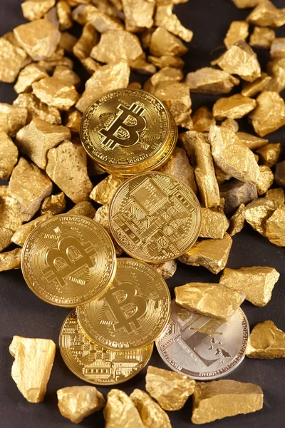 Golden Bitcoin Coin Mound Gold Bitcoin Cryptocurrency Business Concept — Stock Photo, Image