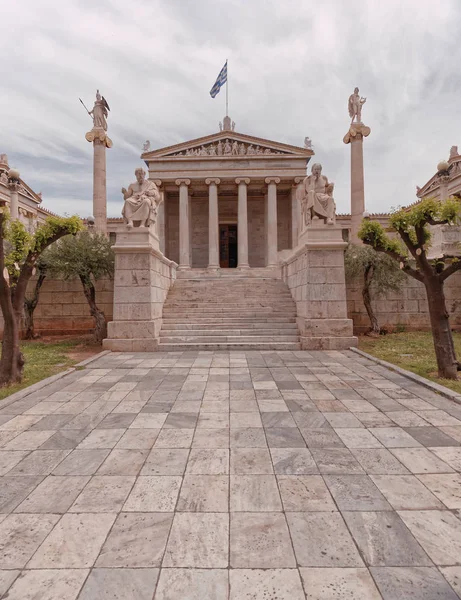 Atenas Grecia Platón Sócrates Estatuas Frente Academia Nacional Edificio Neoclásico — Foto de Stock