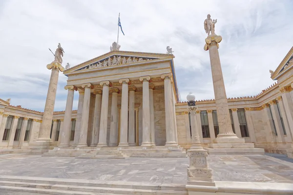 Atenas Grecia Academia Nacional Con Estatuas Atenea Apolo — Foto de Stock