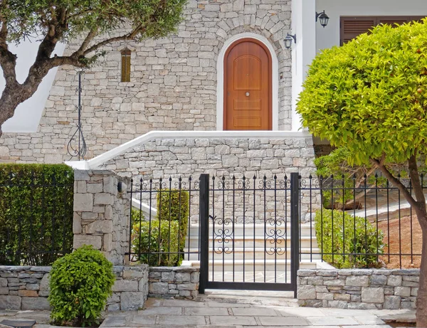 Athens Greece Elegant House Entrance Stone Wall Arched Wooden Door — Stock Photo, Image