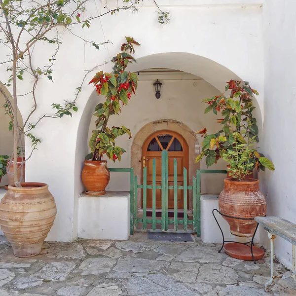 Greece House Door Flowerpots — Stock Photo, Image