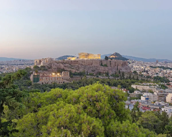 雅典希腊 帕台农神庙和卫城全景在黄昏 — 图库照片