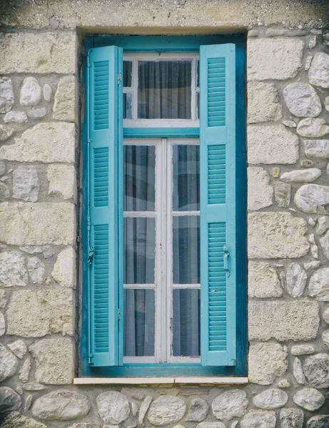 Yunan Island House Renkli Mavi Pencere — Stok fotoğraf