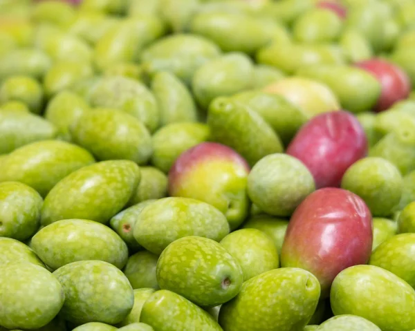 Olive Crude Biologiche Primo Piano Sfondo Alimentare Mediterraneo — Foto Stock