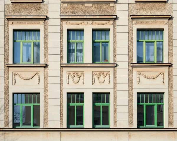 Klassieke Huis Gevel Windows Patroon Duitsland — Stockfoto