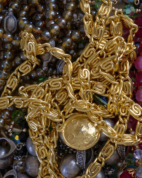 Zlatý Řetízek Módní Šperkářské Vrcholové Zobrazení — Stock fotografie