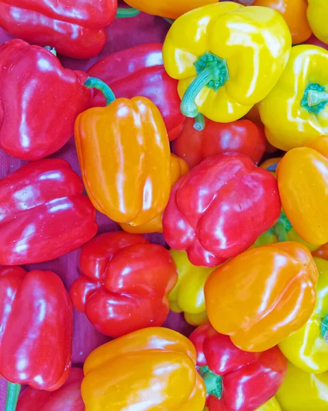 Mixed Colors Bell Peppers Close Top View Organic Food Background — Stock Photo, Image
