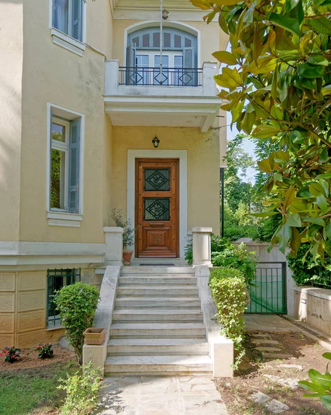 Casa Vintage Entrada Lujo Con Escaleras Mármol Puerta Madera — Foto de Stock
