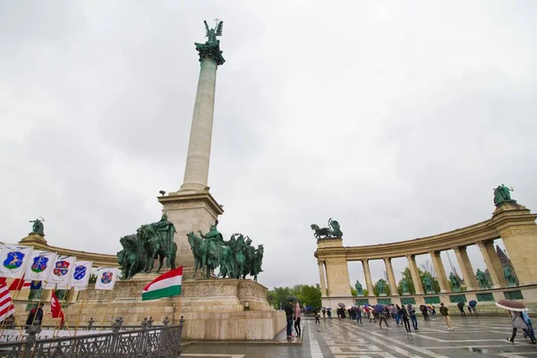 Budapeste Hungria 2019 Praça Dos Heróis Hosok Tere Complexo Estátuas — Fotografia de Stock