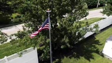 Lancaster, Pennsylvania, ABD Haziran 2018 - bayrak rüzgarda sallayarak