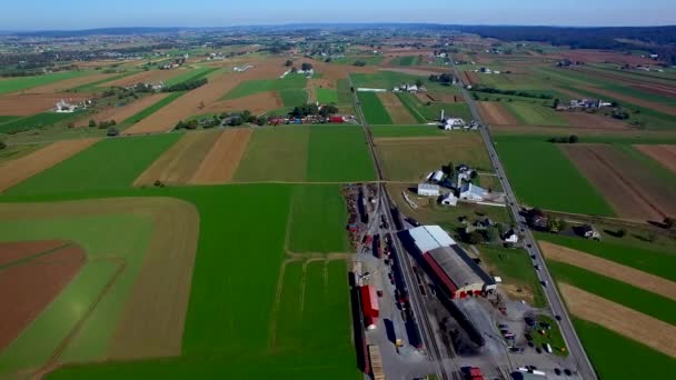 Trenes Amish Countryside Steam Por Drone — Vídeo de stock