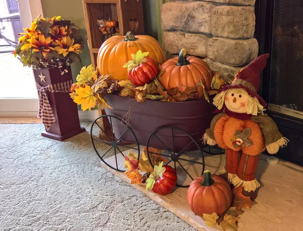 Home Autumn Decorations Pumpkins Wagon Leaves Flowers — Stock Photo, Image