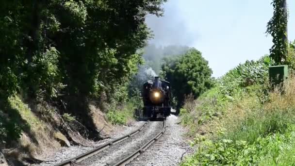 Buharlı Tren Amish Tarım Arazileri Dron Tarafından Görüldüğü Gibi Şişirme — Stok video