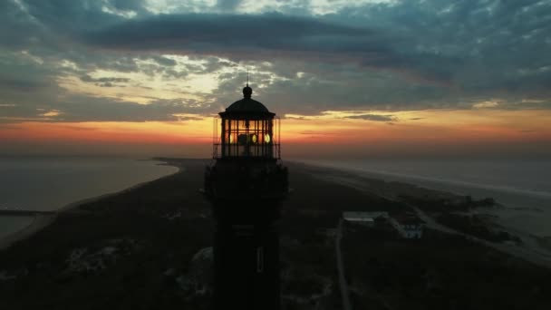 Légi Felvétel Világítótorony Közelről Húsvét Vasárnap Sunrise Látható Drone — Stock videók