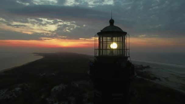 Luchtfoto Van Een Vuurtoren Close Een Pasen Zondag Sunrise Zoals — Stockvideo