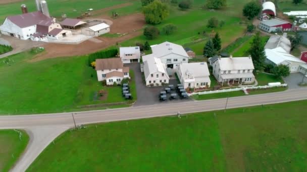 Drone Vista Aérea Las Tierras Agrícolas Amish Reunión Dominical Amish — Vídeo de stock