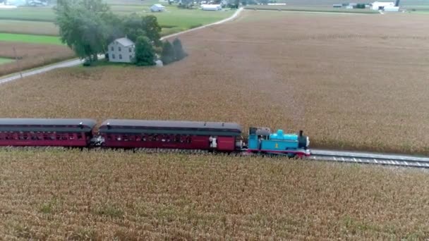 Strasburg Pennsylvania September 2018 Thomas Train Puffing Amish Country Farm — Stock Video