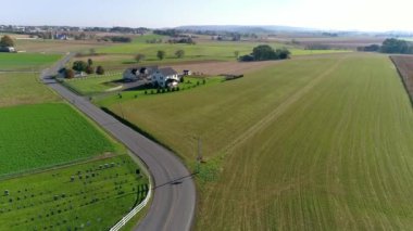 Bir dron tarafından görüldü olarak Amish bir kırsal bir havadan görünümü