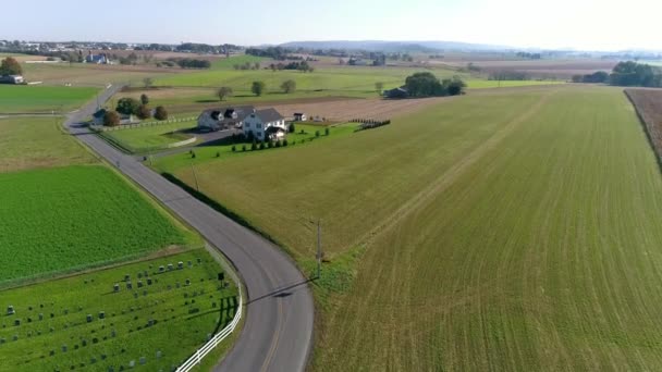Flygfoto Över Amish Landsbygd Som Ses Drönare — Stockvideo