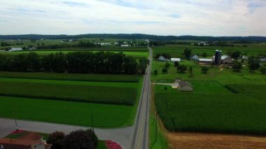 Amish Farmlands tarafından Tren Rayları drone tarafından görüldüğü gibi