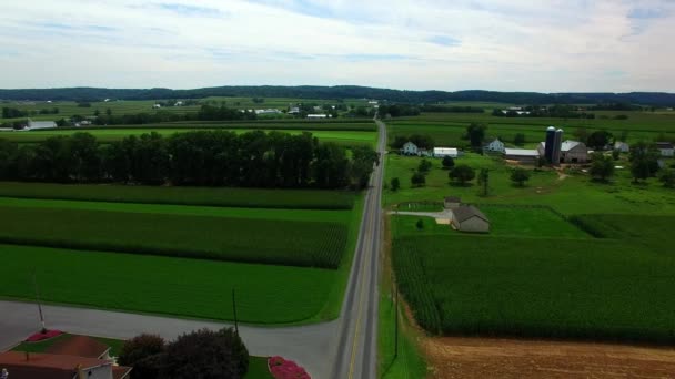 Train Tracks Amish Farmlands Seen Drone — Stock Video