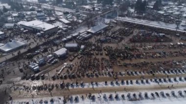 Çamurda Bir Amish Kış Çamur Satışı Havadan Görünümü