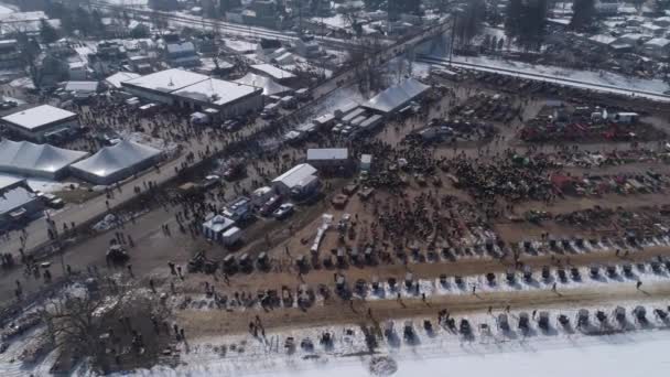 Widok Lotu Ptaka Amish Winter Mud Sprzedaż Błocie — Wideo stockowe