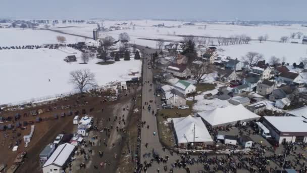 Çamurda Bir Amish Kış Çamur Satışı Havadan Görünümü — Stok video